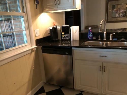 Large 5 Br 3ba Vacation Home Near Beaches