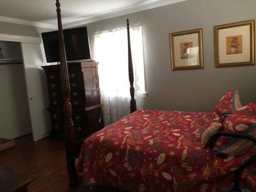 Large 5 Br 3ba Vacation Home Near Beaches