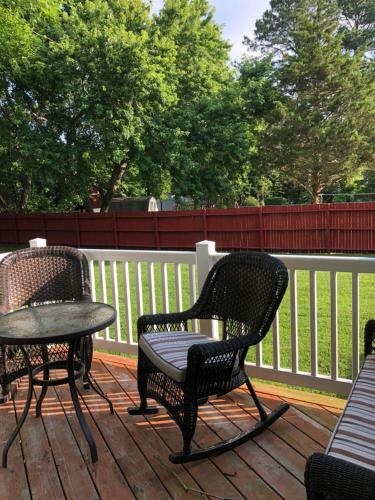 Large 5 Br 3ba Vacation Home Near Beaches