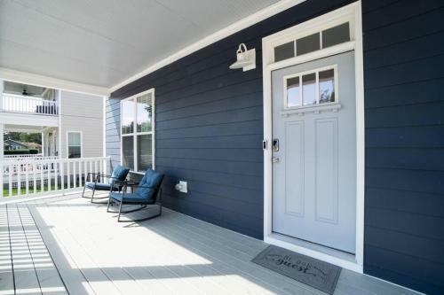 Luxurious Alberta Beach House W/ Historical Detail