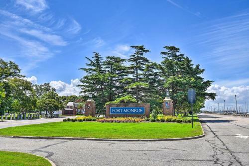 Charming Hampton Home With Yard, 2 Mi To Beach!
