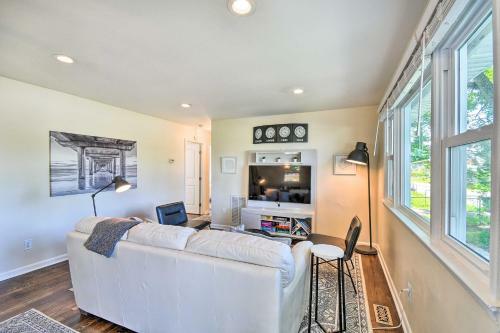 Charming Hampton Home With Yard, 2 Mi To Beach!