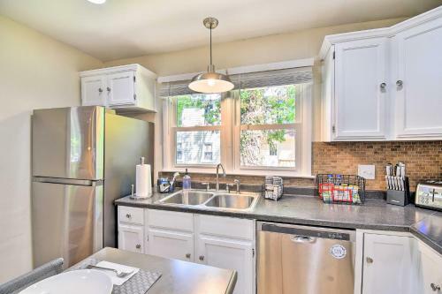 Charming Hampton Home With Yard, 2 Mi To Beach!