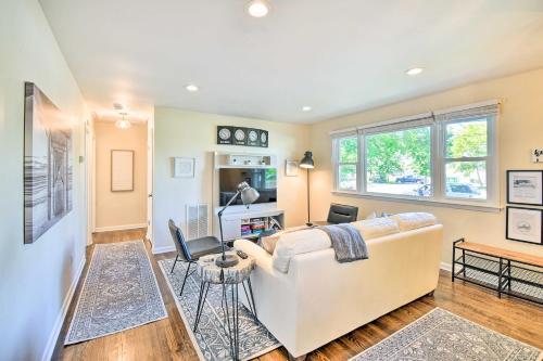 Charming Hampton Home With Yard, 2 Mi To Beach!