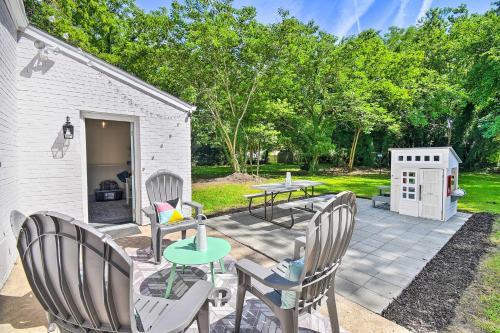 Charming Hampton Home With Yard, 2 Mi To Beach!