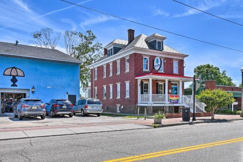 Charming Hampton Home With Yard, 2 Mi To Beach!