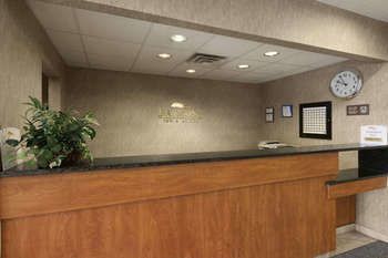 Hotel Baymont Inn And Suites Dekalb
