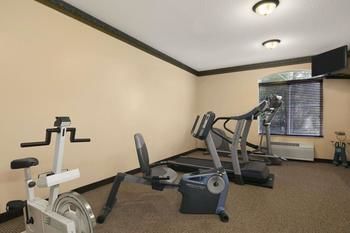 Hotel Baymont Inn And Suites Dekalb
