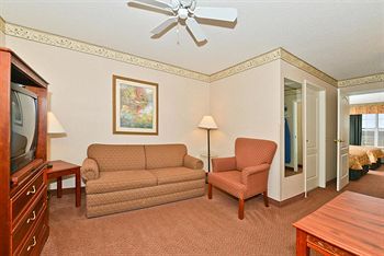 Hotel Americas Best Value Inn & Suites