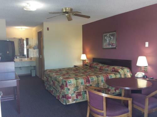 Motel First Western Inn - Fairmont City