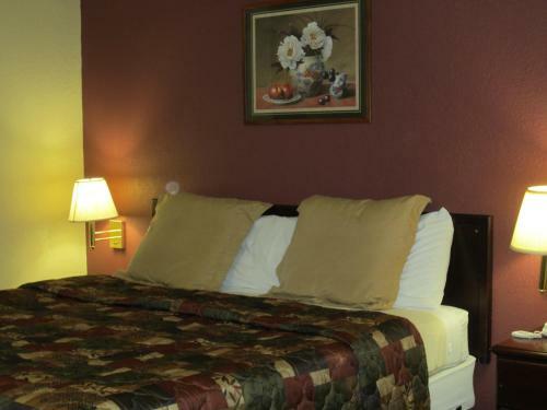 Motel First Western Inn - Fairmont City
