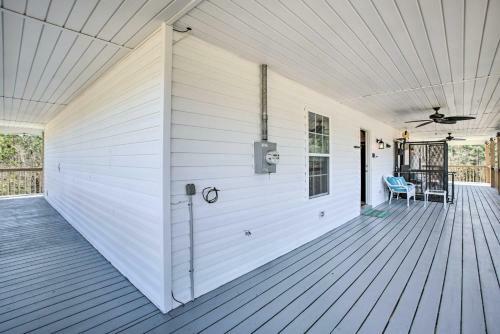 Sunny Bay St Louis Retreat With River Access!