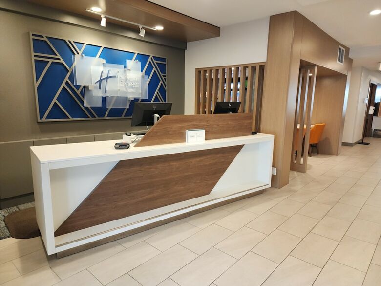 Holiday Inn Express Hotel & Suites Idaho Falls