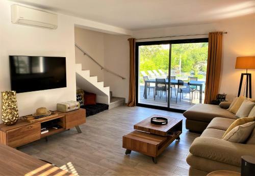 Villa-piscine-climatisation-bbq-proche Plage de Palombaggia