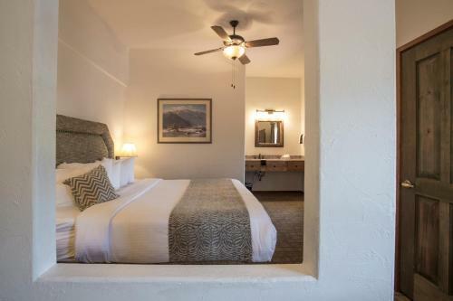 Hotel Table Mountain Inn