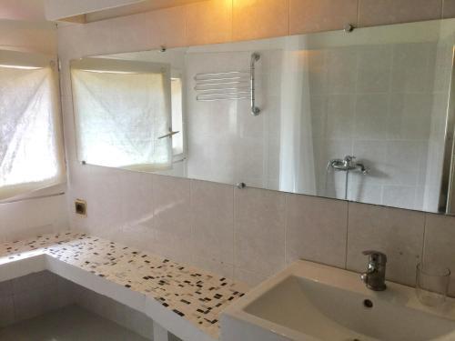 La Petite Maison D?� C�t�, Au N�11
