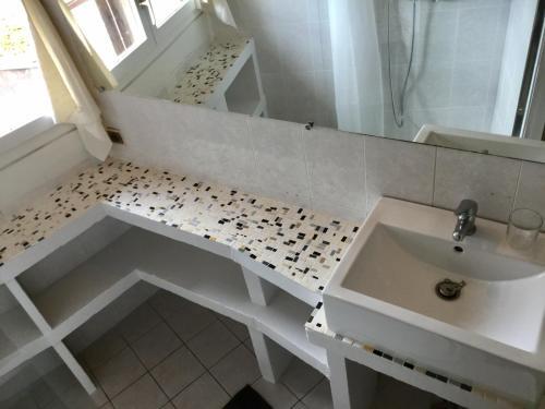 La Petite Maison D?� C�t�, Au N�11