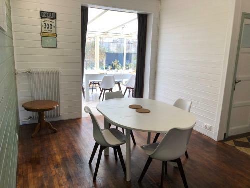 G�te 2km de La Plage, Gr34 � Pied, 3sdb Et 5chambres