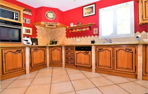 Nice Home In Saint-christol-les-ale With 3 Bedrooms