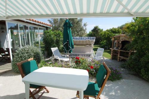 Villa Individuelle De Plain Pied Avec Agr�able Jardin