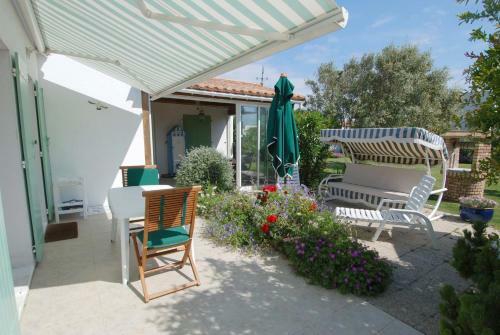 Villa Individuelle De Plain Pied Avec Agr�able Jardin