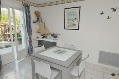 Villa Individuelle De Plain Pied Avec Agr�able Jardin