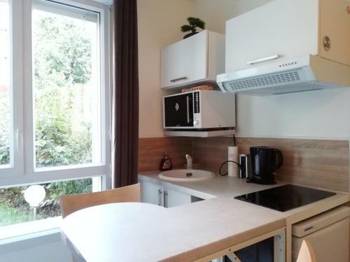 Chic And Spacious Apart With Terrace And Parking