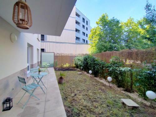Chic And Spacious Apart With Terrace And Parking