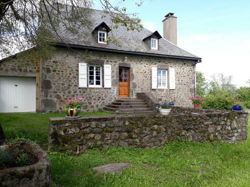 G�te Du Bosquet Pays de Salers Cantal