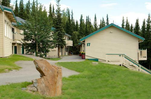 Denali Bluffs Hotel