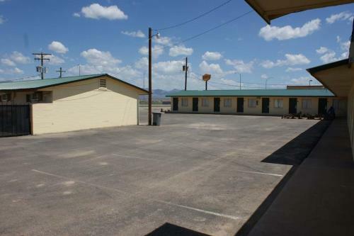 Motel Hwy Express Inn And Suites