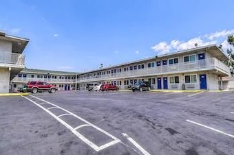Motel 6 Fontana