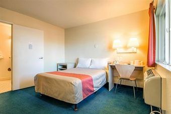 Motel 6 Fontana