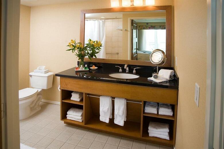 Grand Pacific Palisades Resort & Hotel