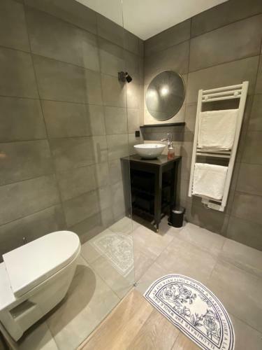 Apartamento Appartement Douillet, Proche Gare, Terrasse, Cave