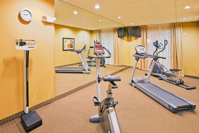 Holiday Inn Express Hotel & Suites Foley