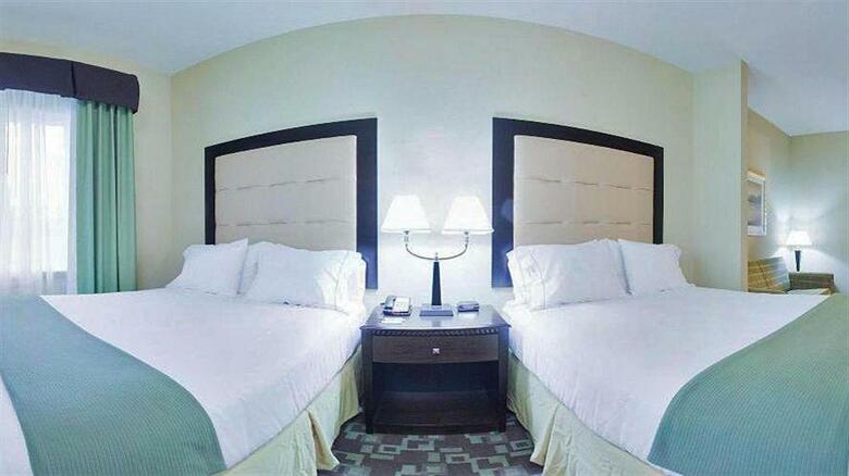 Holiday Inn Express Hotel & Suites Foley