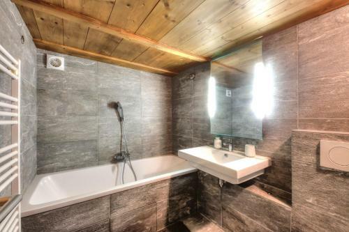 Immobilier De Montagne - La Collection - Le Glacier