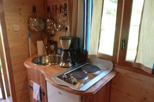 Hostal Roulottes Au Pied Du Vercors