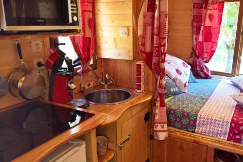 Hostal Roulottes Au Pied Du Vercors