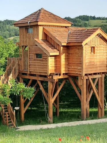 Hostal Roulottes Au Pied Du Vercors
