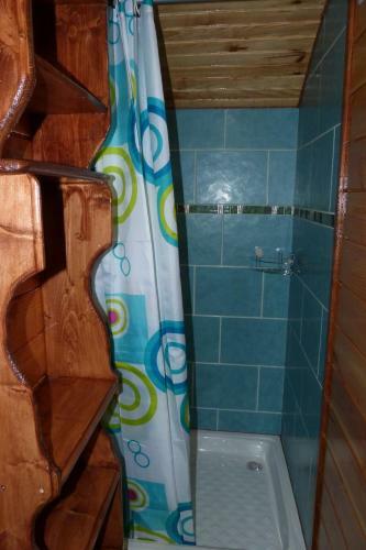 Hostal Roulottes Au Pied Du Vercors