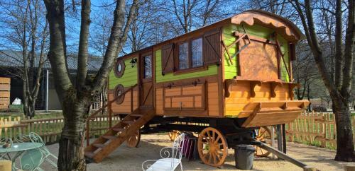 Hostal Roulottes Au Pied Du Vercors