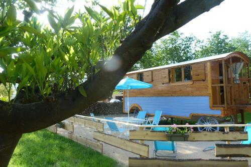 Hostal Roulottes Au Pied Du Vercors