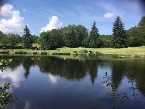 L?etang Carp Fishing Lake And Gite