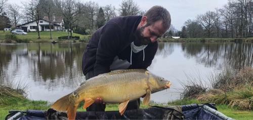 L?etang Carp Fishing Lake And Gite