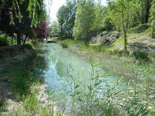 Mazet De Vacances Dans Le Domaine De L'espa�