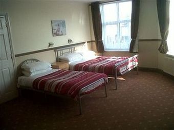 Hostal Hussar Inn