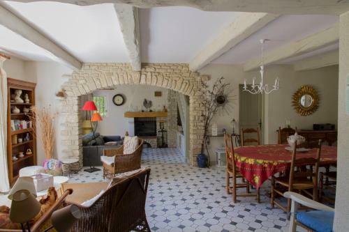 Villa Maison de Campagne Au Charme Proven�al