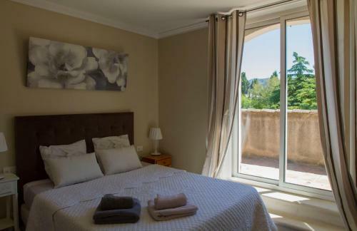 Villa Maison de Campagne Au Charme Proven�al